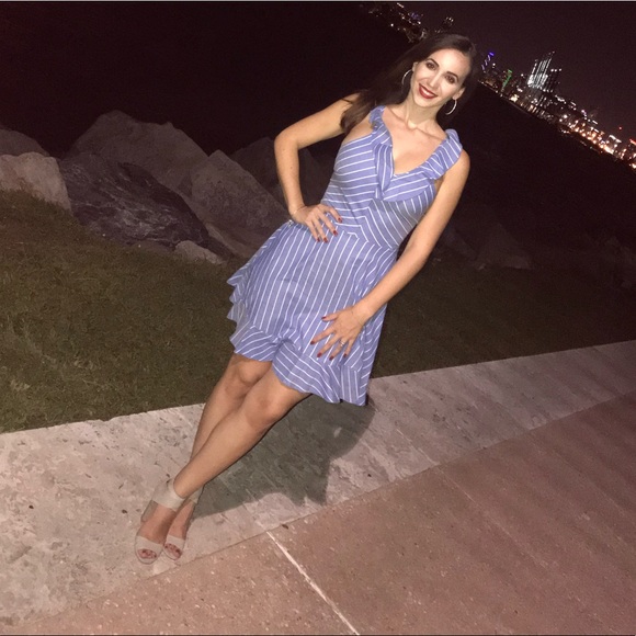 Summer dress - Picture 1 of 5